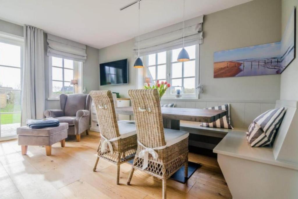 Ferienhaus Hoogenhues Mit Eigener Sauna, Westerland, Sylt *